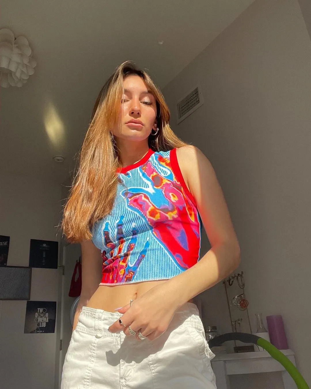 SLEEVELESS CROP TOP